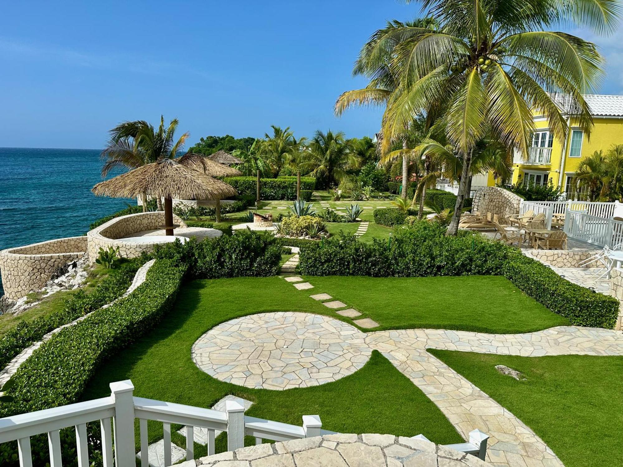 Stunning Ocean View Villa เนกริล ภายนอก รูปภาพ